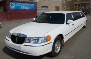 Аренда Lincoln Town Car Limousine в Омске