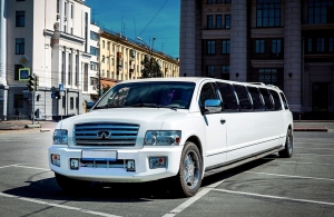 Аренда Infiniti QX56 Limousine в Челябинске