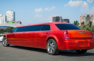 Аренда Chrysler 300C Limousine в Челябинске