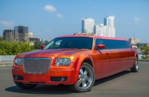 Аренда Chrysler 300C Limousine в Челябинске