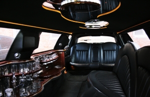 Аренда Lincoln Town Car Limousine в Челябинске