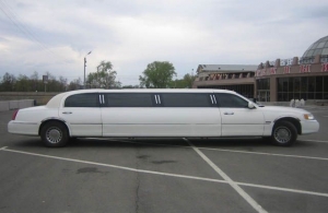 Аренда Lincoln Town Car Limousine в Челябинске