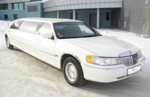 Аренда Lincoln Town Car Limousine в Челябинске