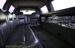 Аренда Lincoln Town Car Limousine в Челябинске