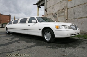 Аренда Lincoln Town Car Limousine в Челябинске