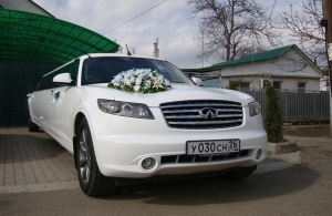 Аренда Infiniti FX35 Limousine в Ставрополь