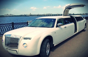 Аренда Chrysler 300C Limousine в Липецк