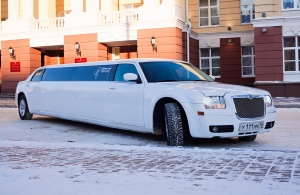 Аренда Chrysler 300C Limousine в Ижевске