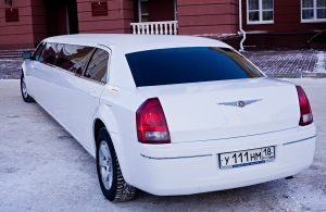 Аренда Chrysler 300C Limousine в Ижевске