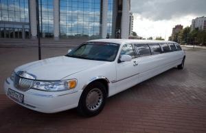 Аренда Lincoln Town Car Limousine в Ярославль