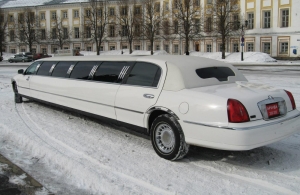 Аренда Lincoln Town Car Limousine в Ярославль