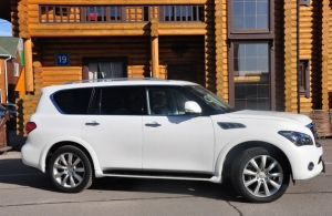 Аренда Infiniti QX80 в Мурманск