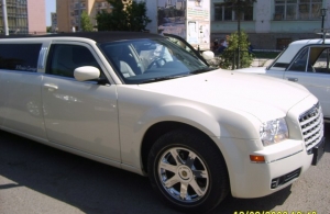 Аренда Chrysler 300C Limousine в Астрахани