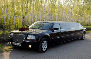 Аренда Chrysler 300C Limousine в Саратове