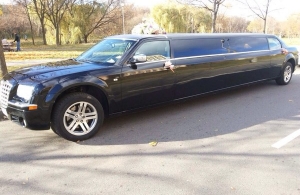 Аренда Chrysler 300C Limousine в Красноярске